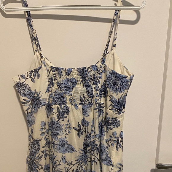 Taylor Blue & White Floral Maxi Dress – Sleeveless Sundress - Picture 4 of 5